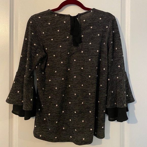 Bell sleeve polka dot top with bow detail - Picture 2 of 5